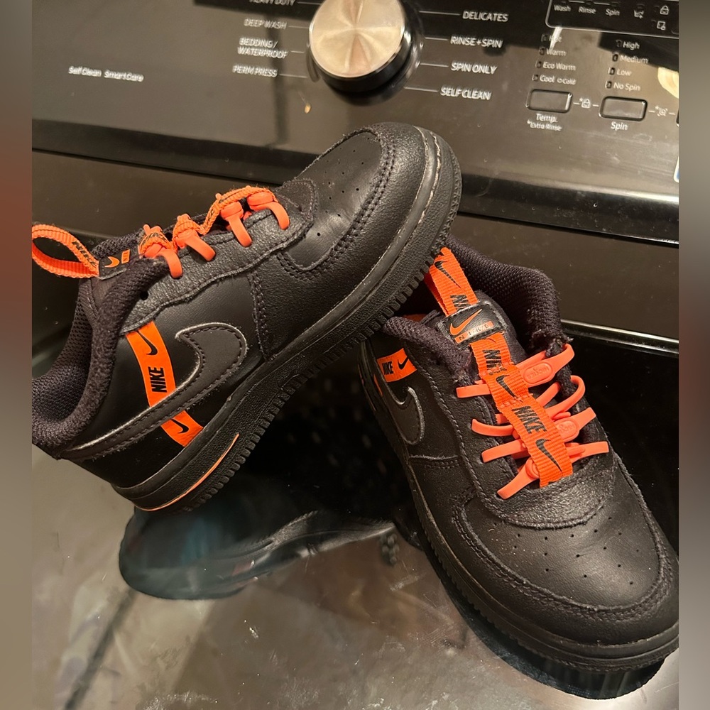 Toddler boys Air Force 1’s